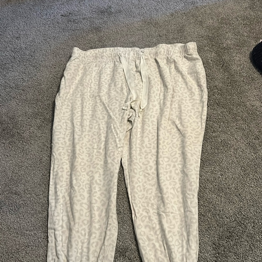 Old navy pajama bottoms women’s size XL